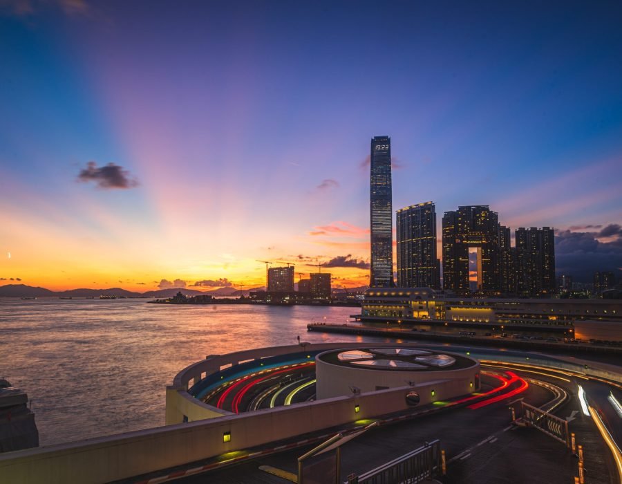 A beautiful shot of an urban city with modern architecture and amazing scenery